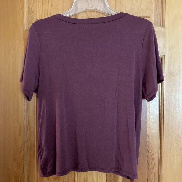 gaze Slightly Cropped wrap front detail tee, Large (medium fit), Eggplant color - Picture 2 of 3